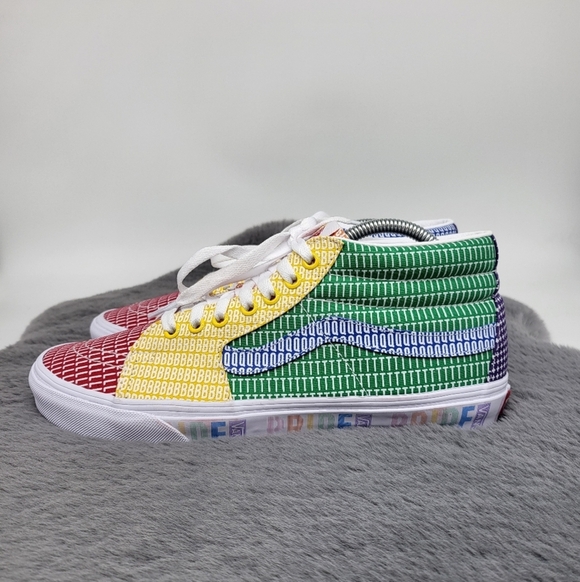 Vans Other - Vans Pride Sk8-Mid Men White Sneakers